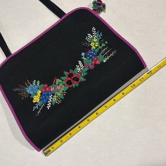 ⬇️🔥Lulu Guinness felt purse - Picture 10 of 10